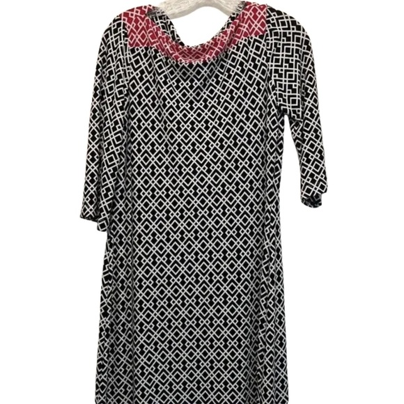 Donna Morgan Shift Dress - Size 8 - Black and White with Red and White EUC - Picture 2 of 8
